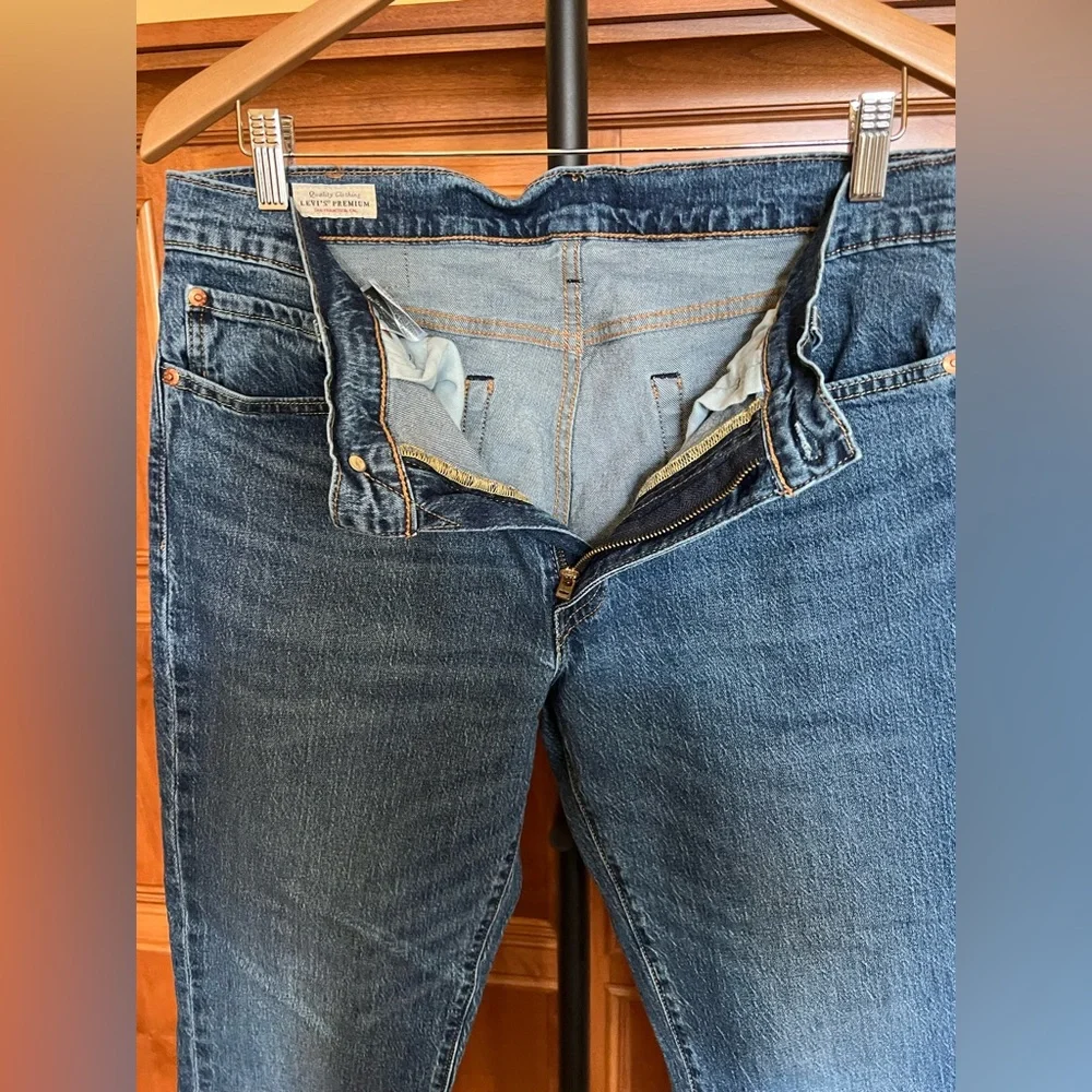 Levi’s Premium Men’s Jeans 511 Slim Medium Wash Blue Size 34